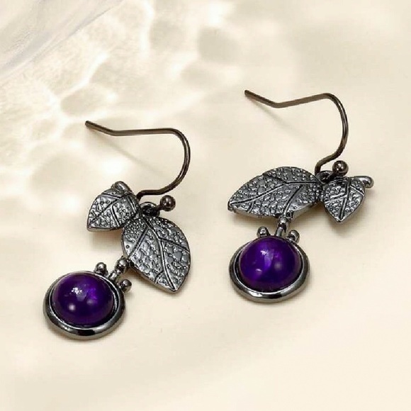 Any 2/$20! Gunmetal Purple Crystal Leaves Drop Earrings - Picture 2 of 7